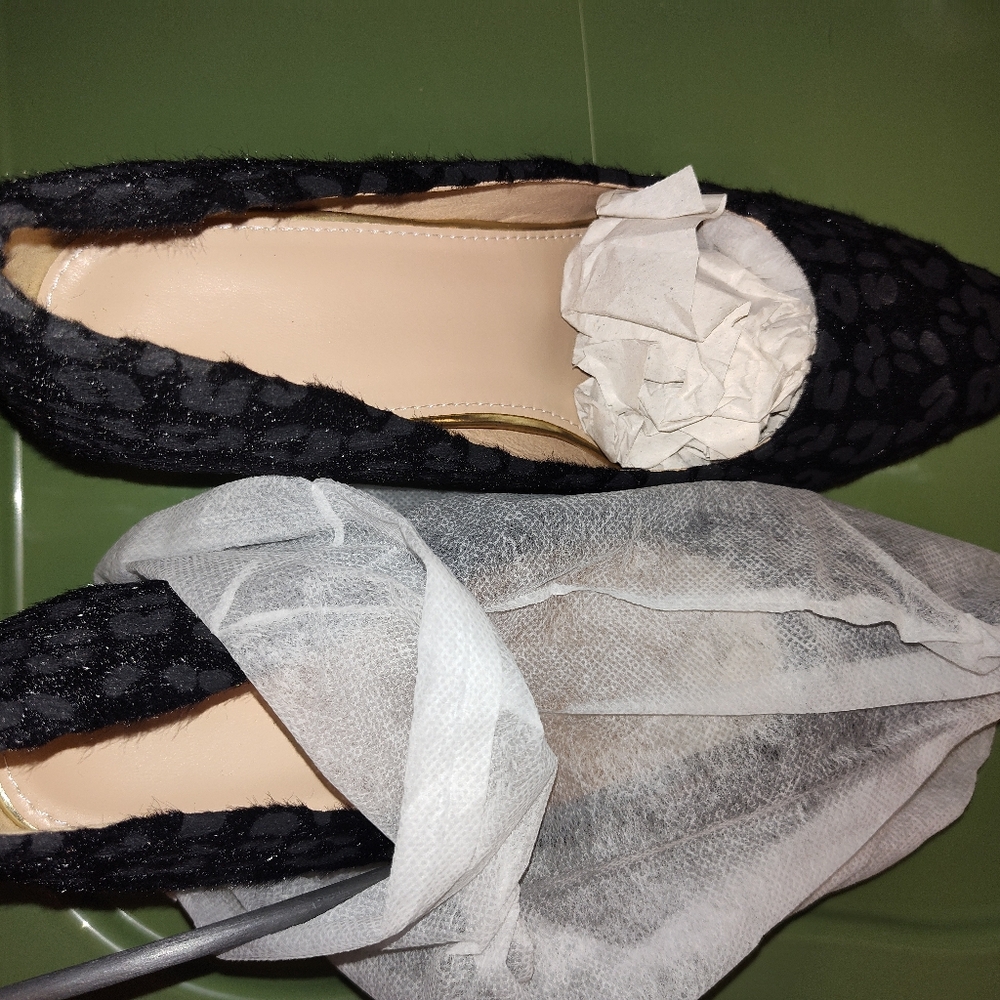 Shoes - Picture 4 of 4